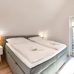 Будинок відпочинку Vacationclub - Szklarska Park Vacationhome 1
